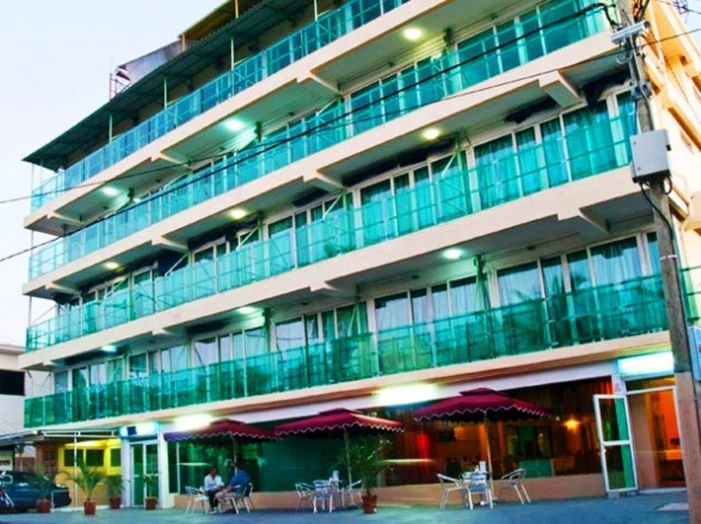 Hypertek Hotel Grand Baie Esterno foto