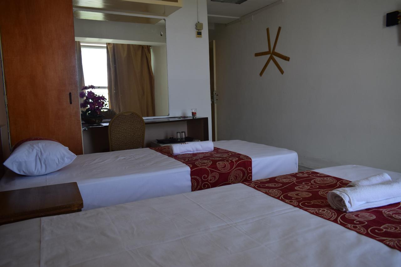 Hypertek Hotel Grand Baie Esterno foto